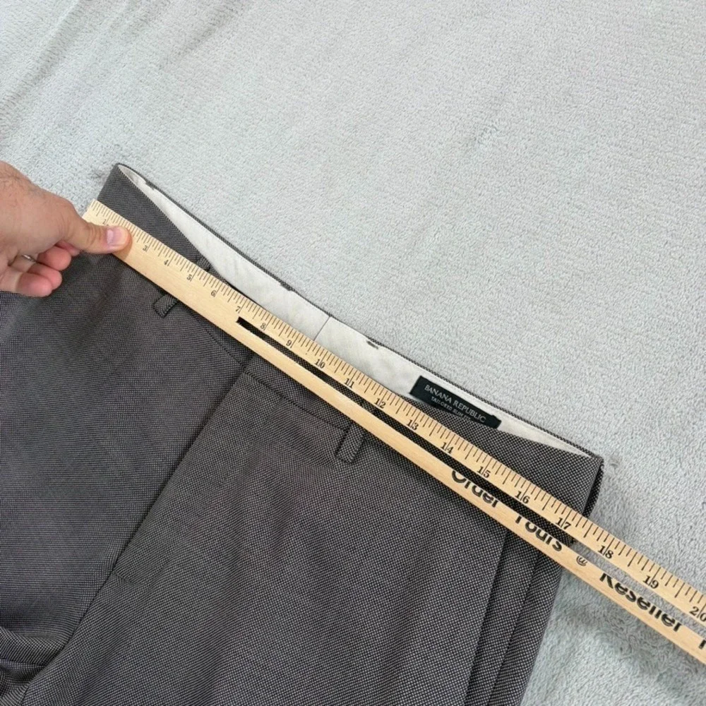 Banana Republic Tailored Slim Fit Dress Pants Men 33x30 Grey 100% Wool NWOT $138